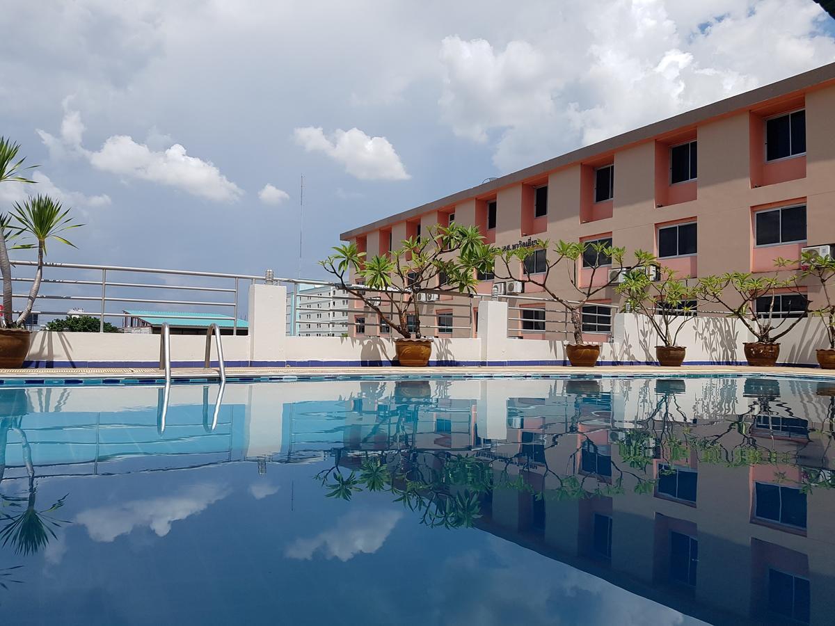 K.S.Pavilion Hotel ناخون راتشاسيما المظهر الخارجي الصورة